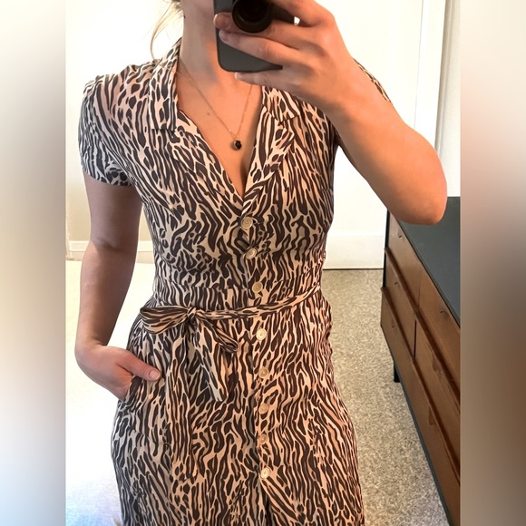 Wilfred safari print midi dress - Picture 2 of 6